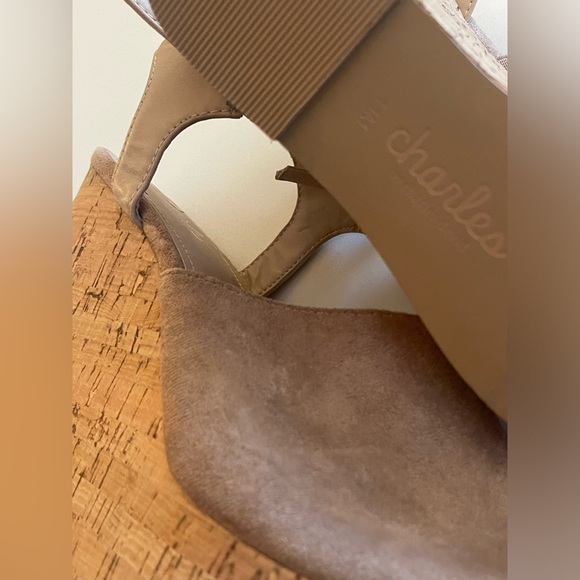 Suede Blush Platform Sandals Size 11 - Picture 4 of 8